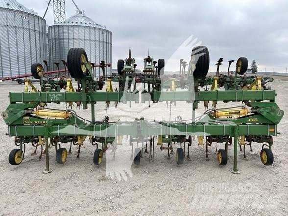 John Deere 85 Гребнеобразователи