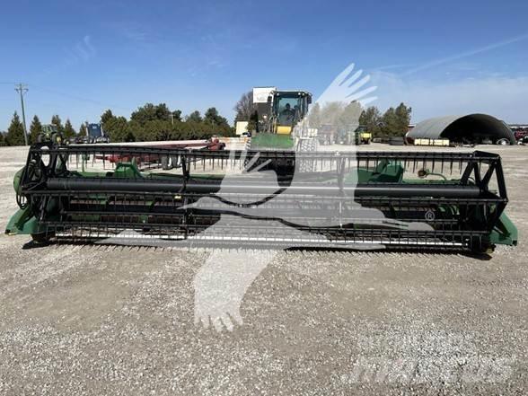John Deere 920 Жатки