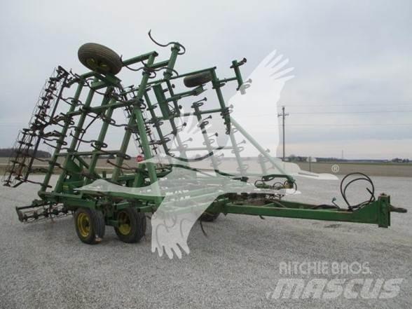John Deere 960 Культиваторы сплошные