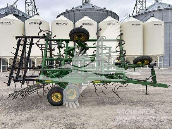 John Deere 980 Культиваторы сплошные