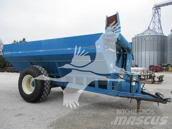 Kinze 840 Прицепы перегрузчики зерна