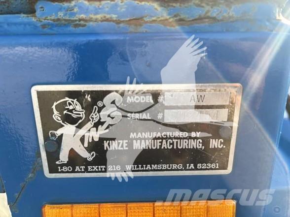 Kinze 840 Прицепы перегрузчики зерна