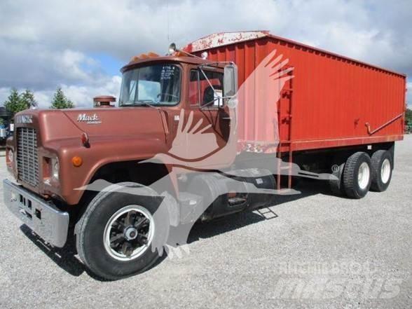 Mack R686ST Строительная техника - Другие