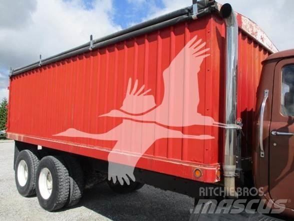 Mack R686ST Строительная техника - Другие