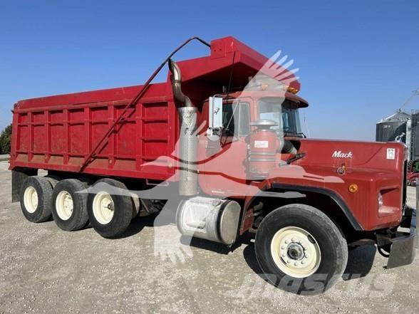 Mack RB688S Грузовики-Самосвалы