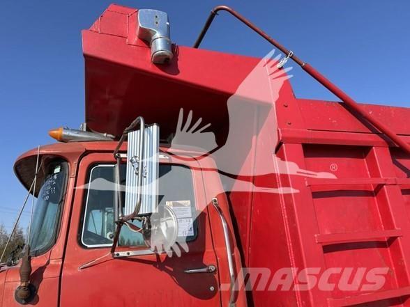 Mack RB688S Грузовики-Самосвалы