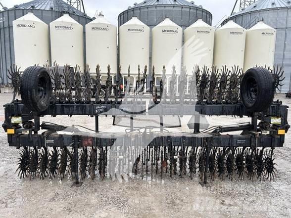 YETTER 3530 Прочее почвообрабатывающее оборудование