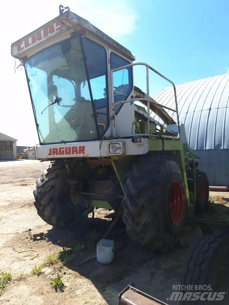 CLAAS Jaguar 690 SL Самоходные кормоуборочные комбайны