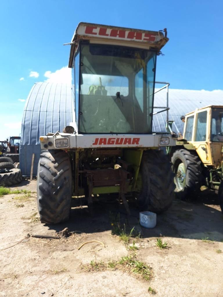 CLAAS Jaguar 690 SL Самоходные кормоуборочные комбайны