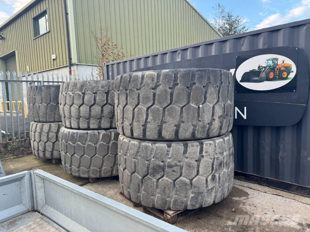 Develon DA 45 Шины и колёса