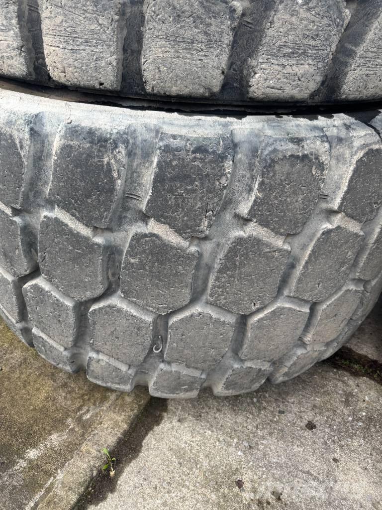 Develon DA 45 Шины и колёса