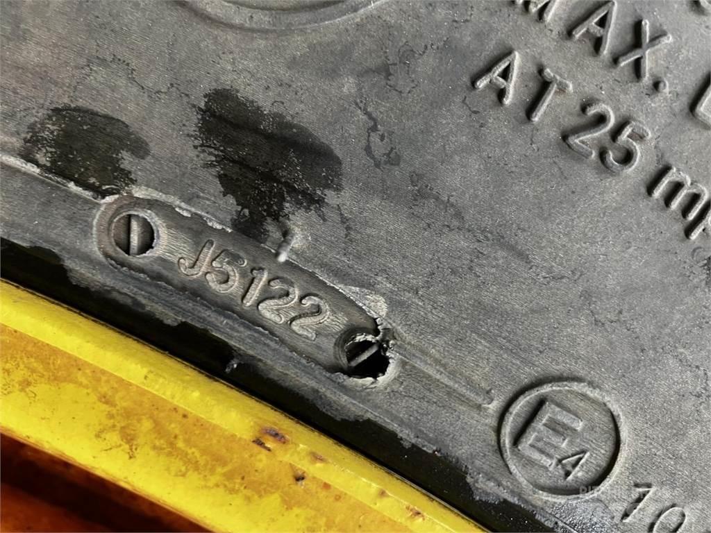BKT 270/95R32 Шины и колёса