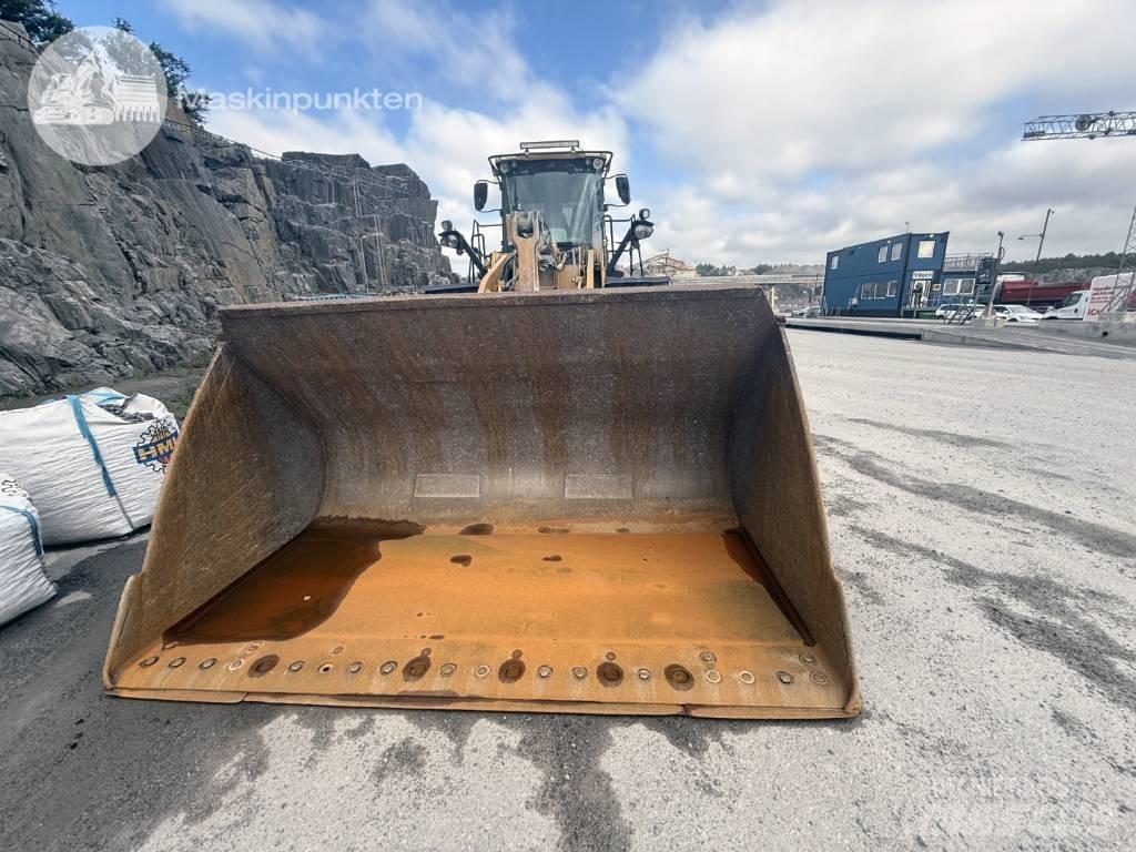 CAT 972 M Фронтальные погрузчики