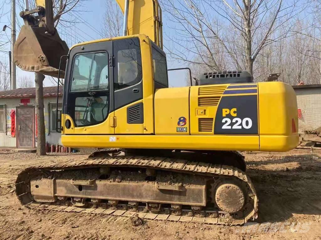 Komatsu PC 220-8 Гусеничные экскаваторы
