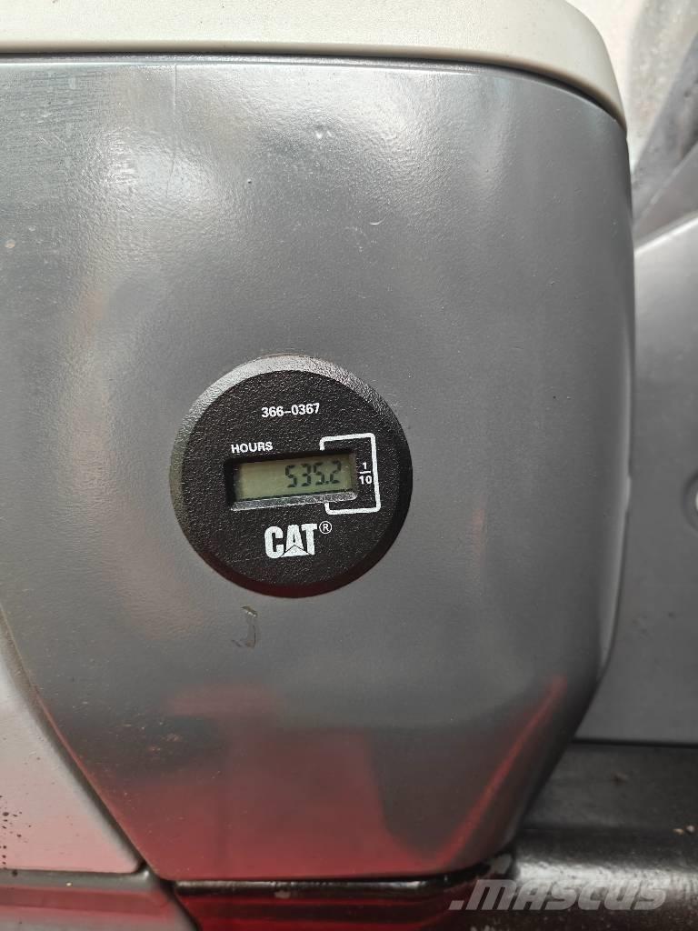 CAT 329 D2 L Гусеничные экскаваторы