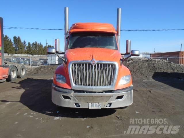 International LT 625 Седельные тягачи