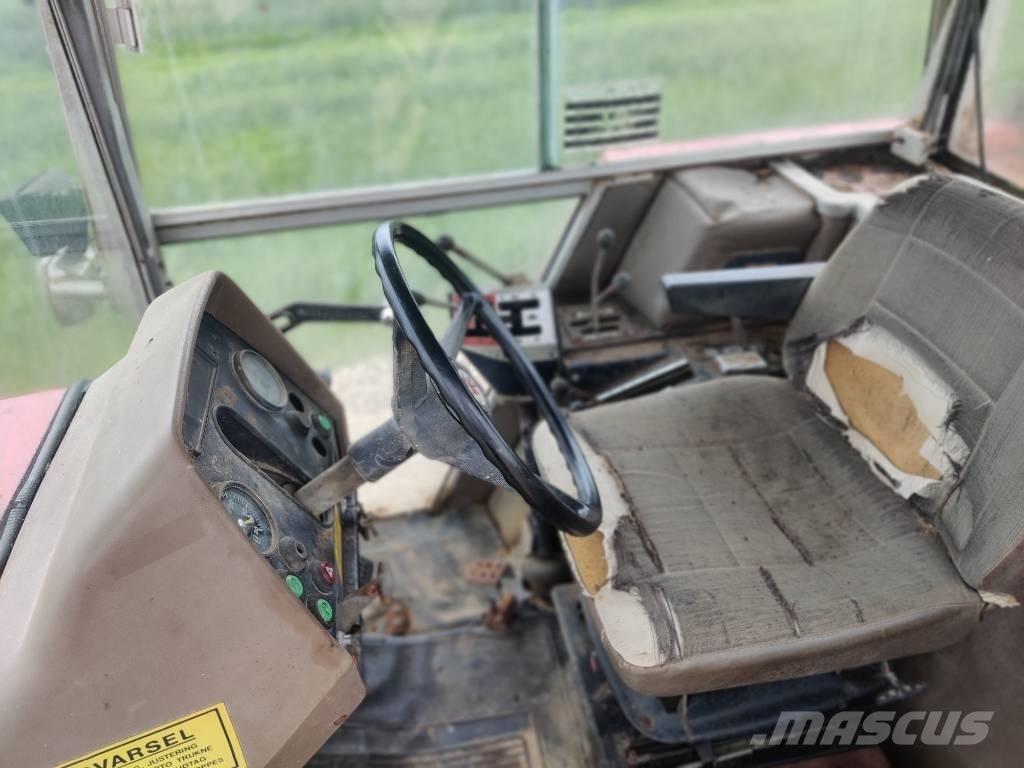 Massey Ferguson 2640 Трактора