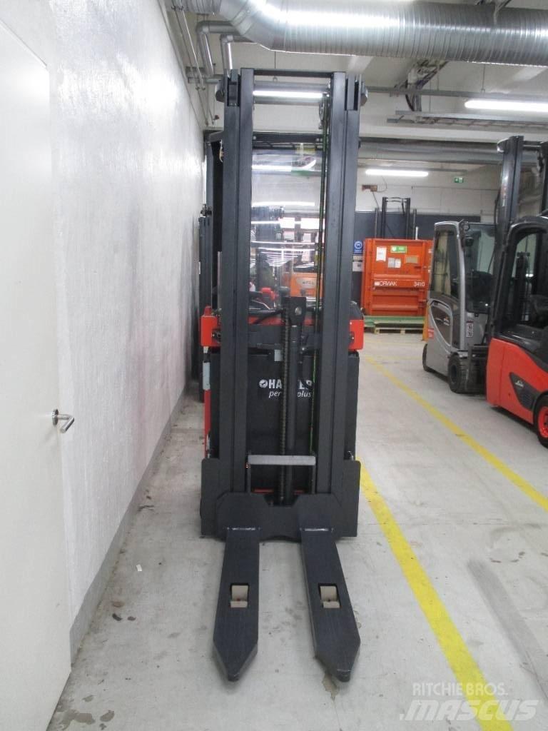 Linde L1600 TTFYS Самоходные электроштабелёры