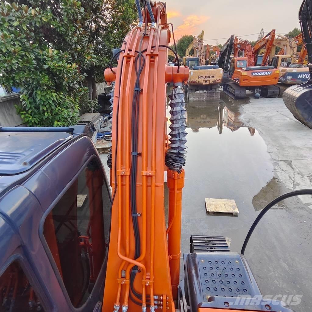 Hitachi ZX 120 Гусеничные экскаваторы