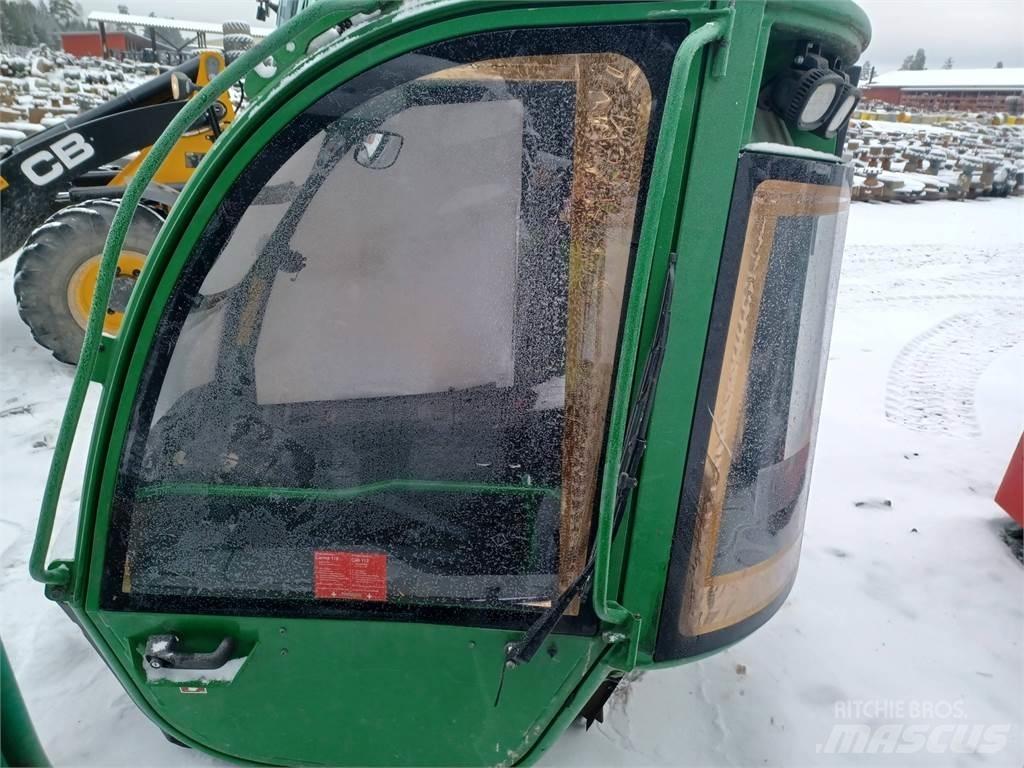 John Deere 1210e Кабины и интерьер