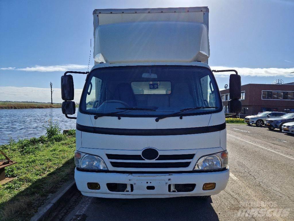 Hino 3815 Грузовики-Фургоны
