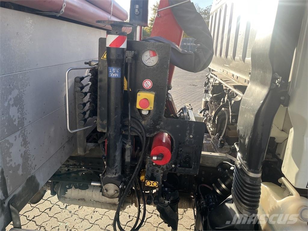 Mitsubishi Canter Грузовики-платформы/боковая разгрузка