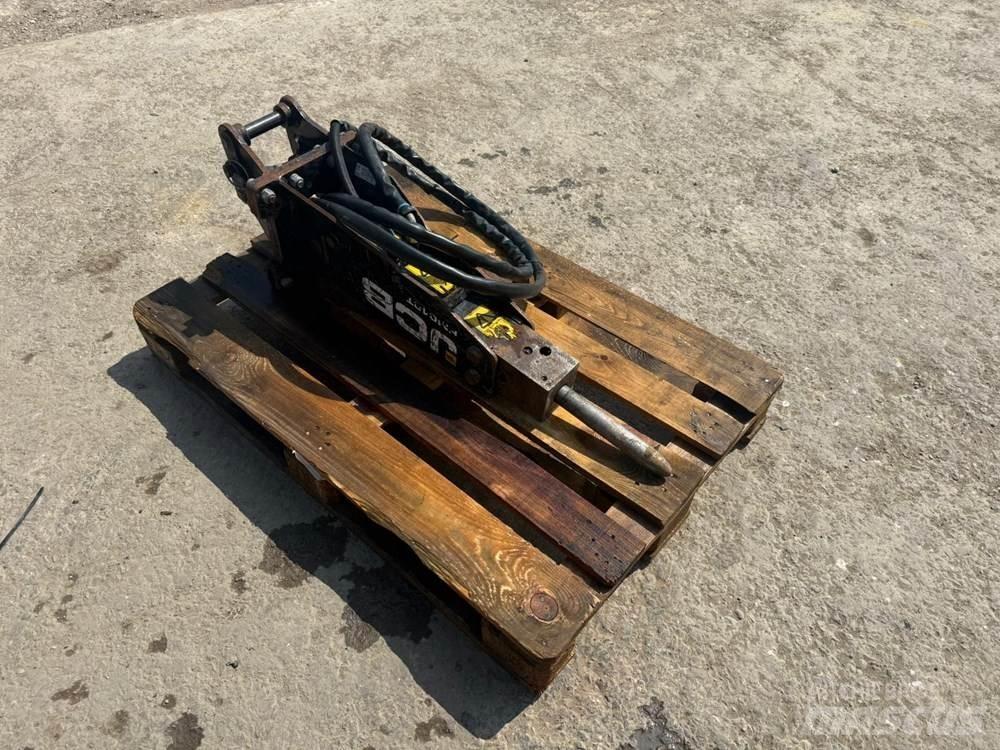 JCB HM012T BREAKER Навесное оборудование и запчасти