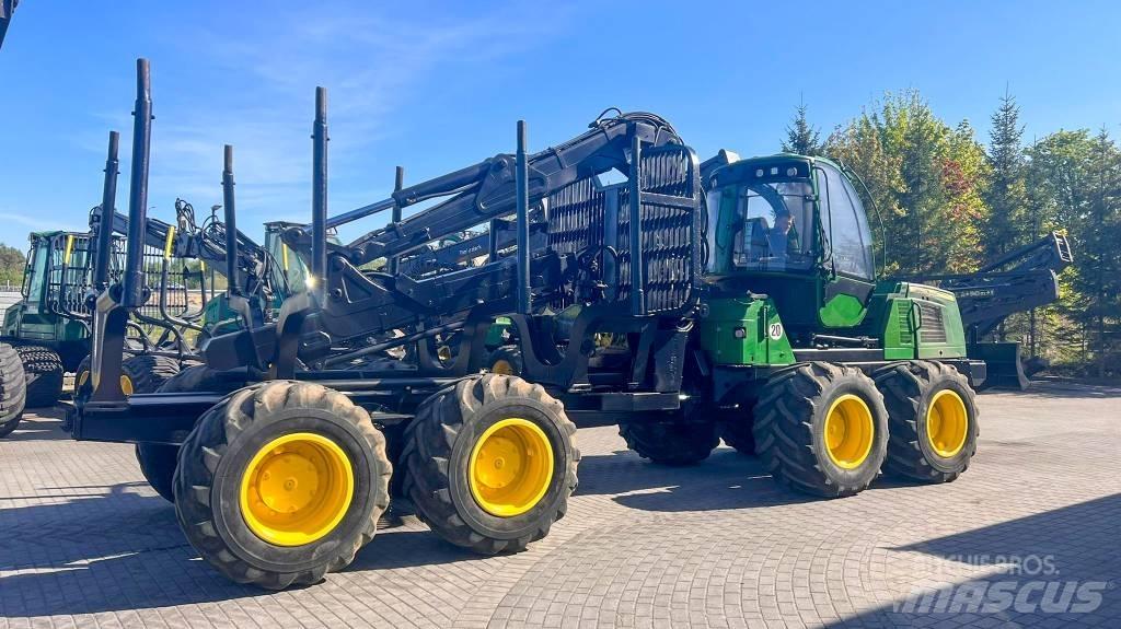 John Deere 1210E Форвардеры