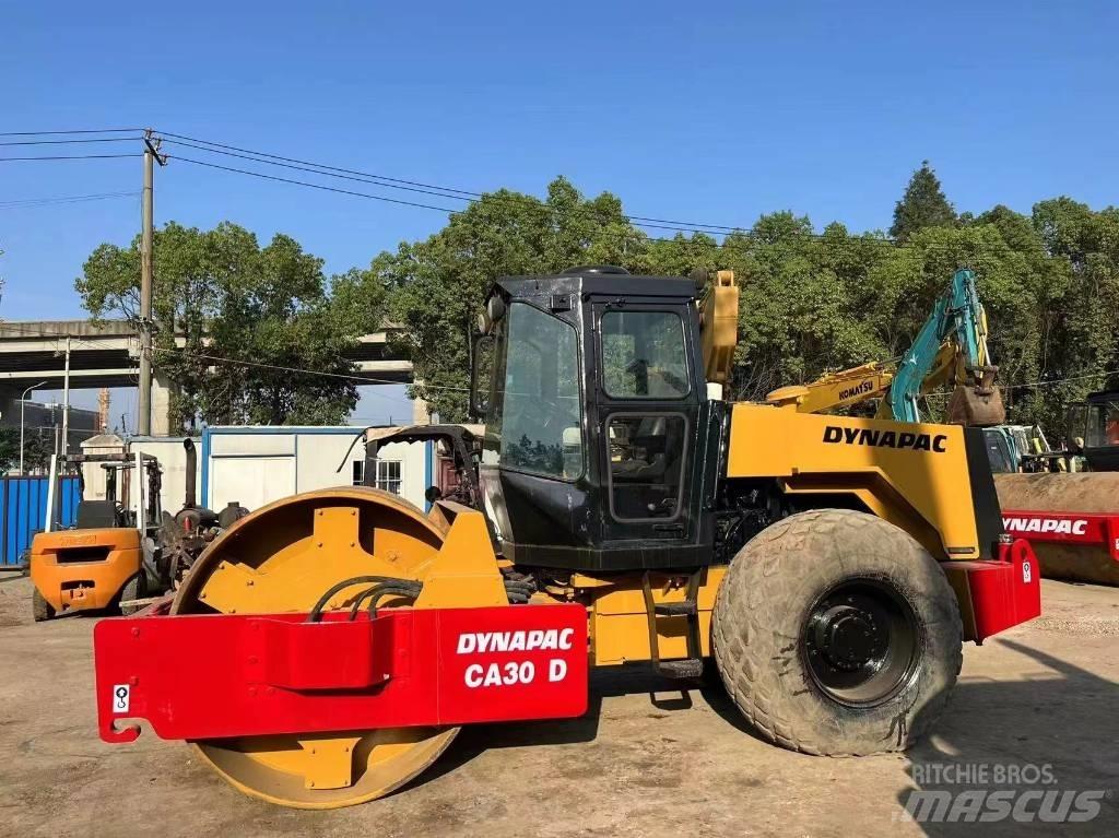 Dynapac CA300 Грейдеры