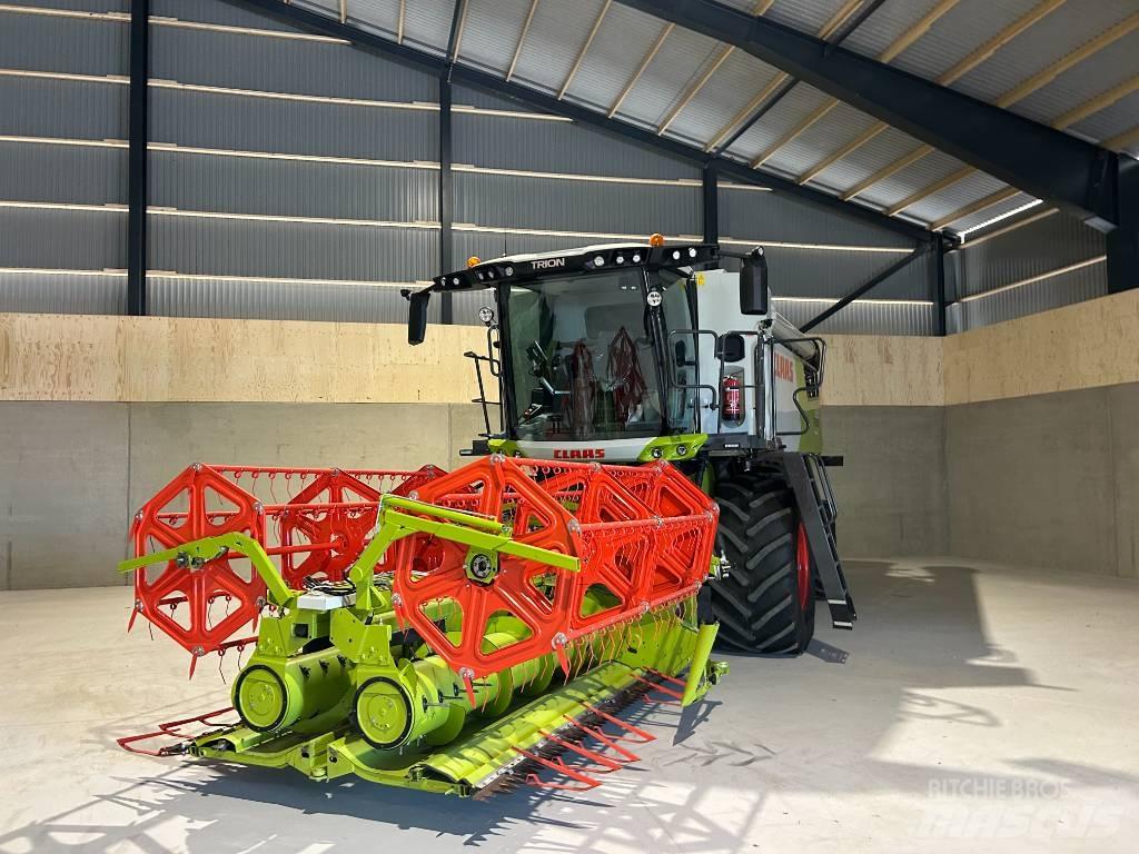 CLAAS Trion 520 Зерноуборочные комбайны
