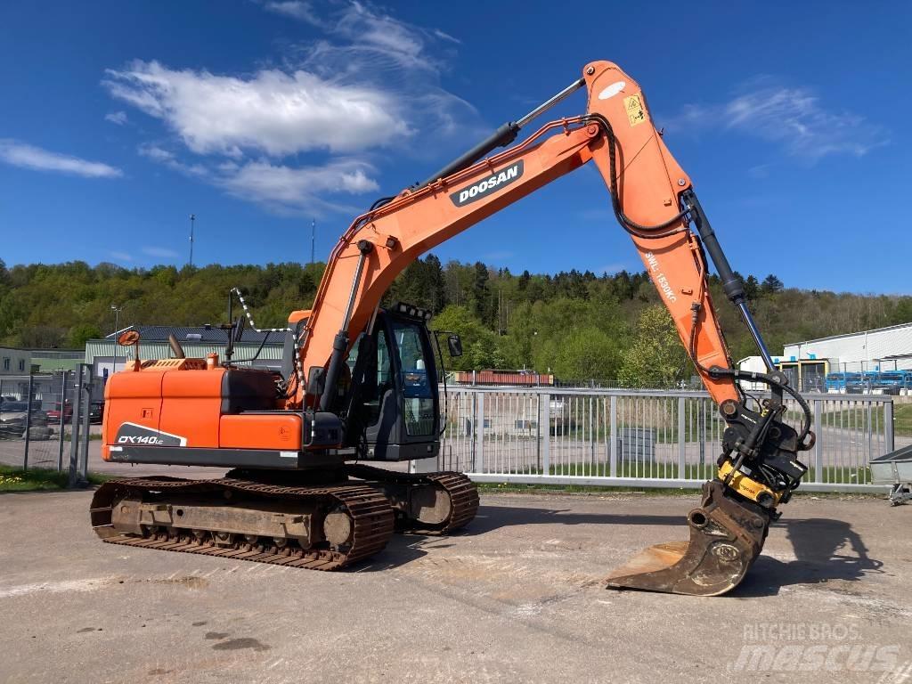 Doosan DX 140 LC Гусеничные экскаваторы
