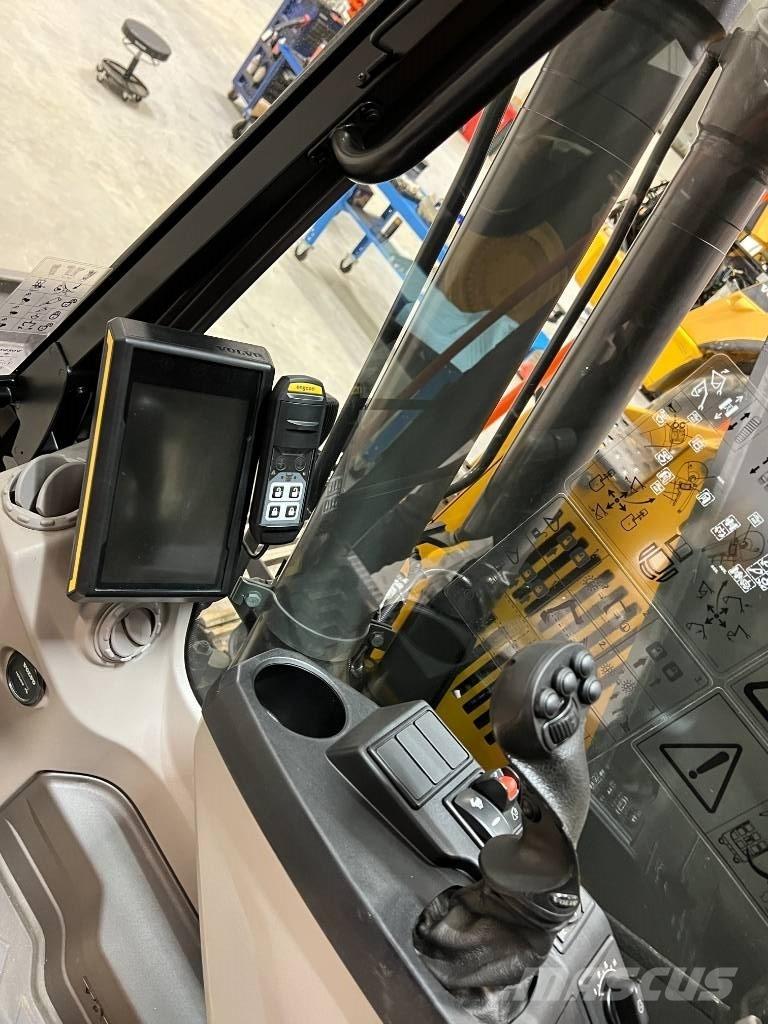 Volvo ECR 145 EL Гусеничные экскаваторы