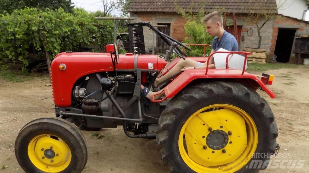 Steyr T 84 Трактора