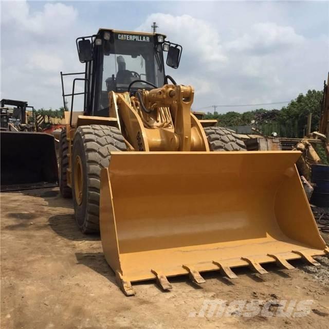 CAT 966G Фронтальные погрузчики