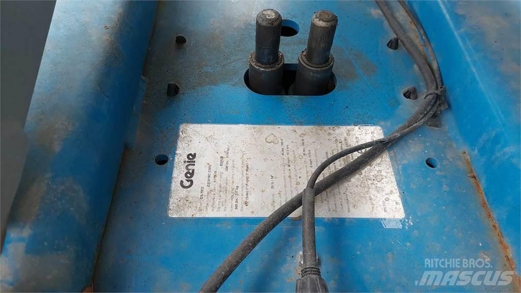 Genie GS1932 Ножничные подъемники