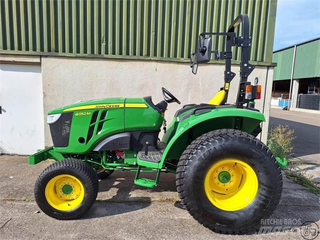 John Deere 4052M Коммунальные тракторы