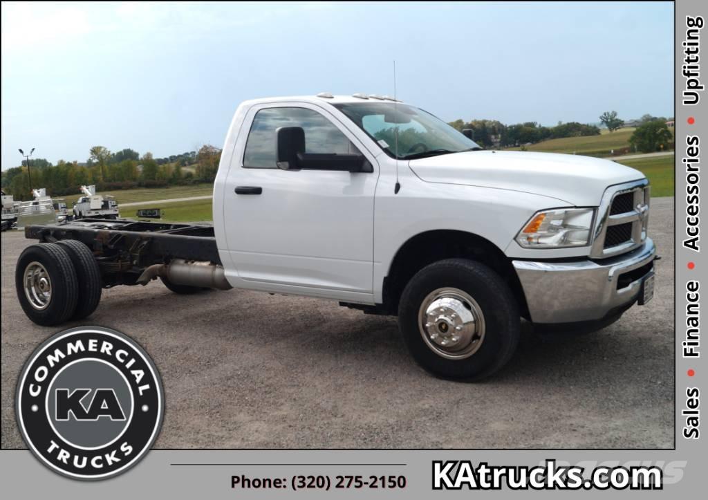 RAM 3500 TRADESMAN Шасси с кабиной