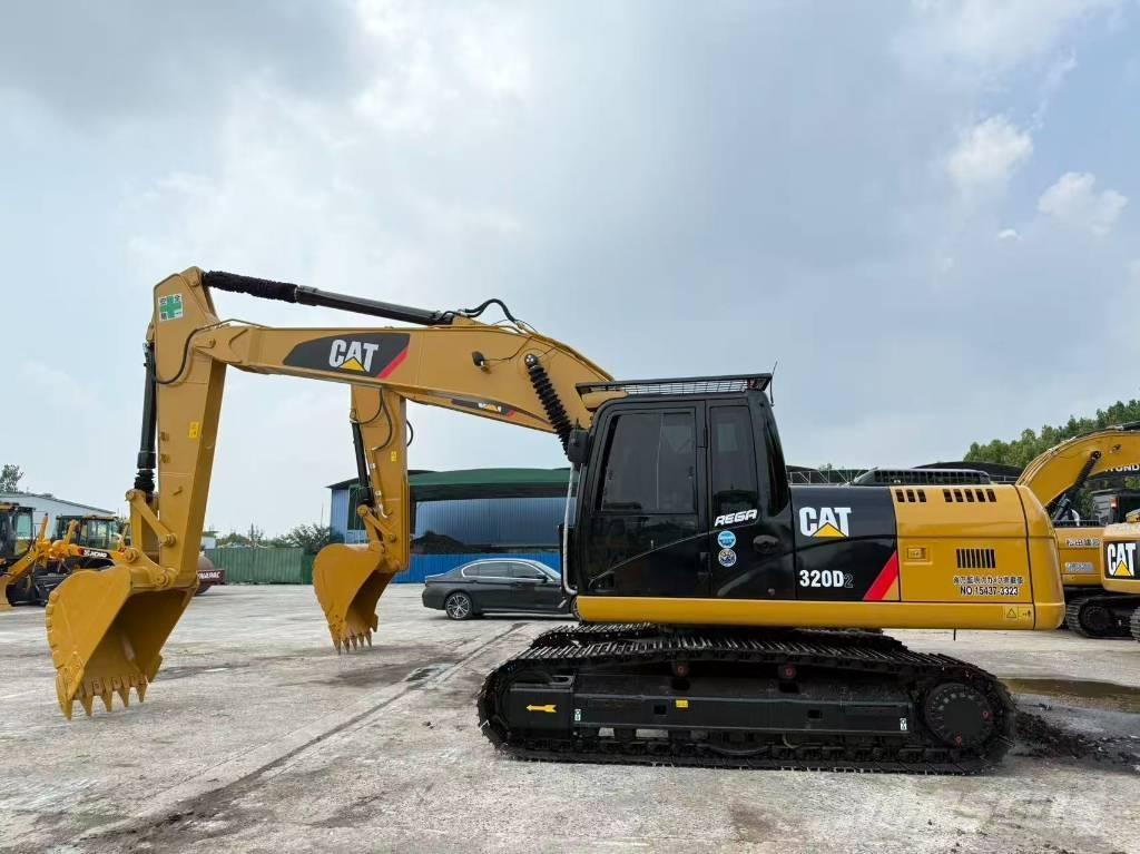 CAT 320D2 Гусеничные экскаваторы