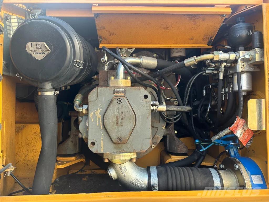 Liebherr A900 C Колёсные экскаваторы