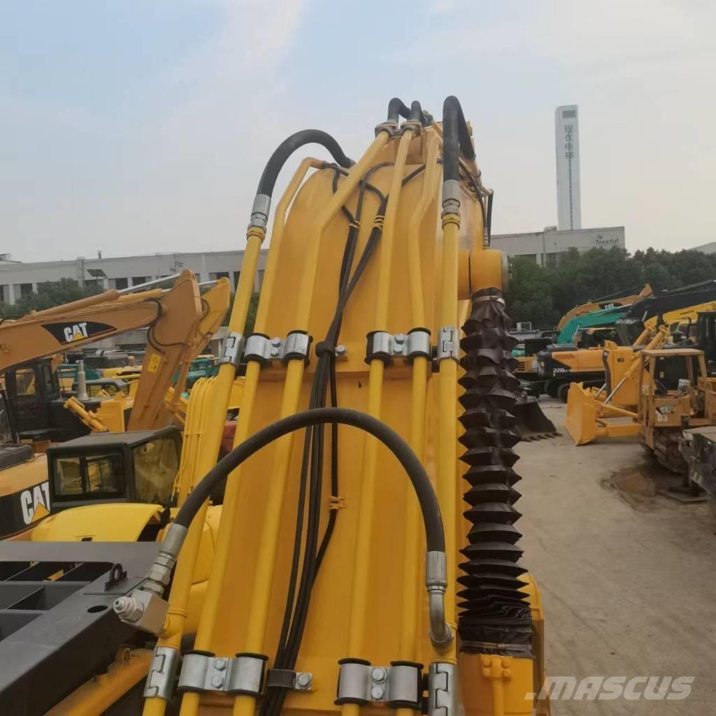 Komatsu PC 220-8 Гусеничные экскаваторы