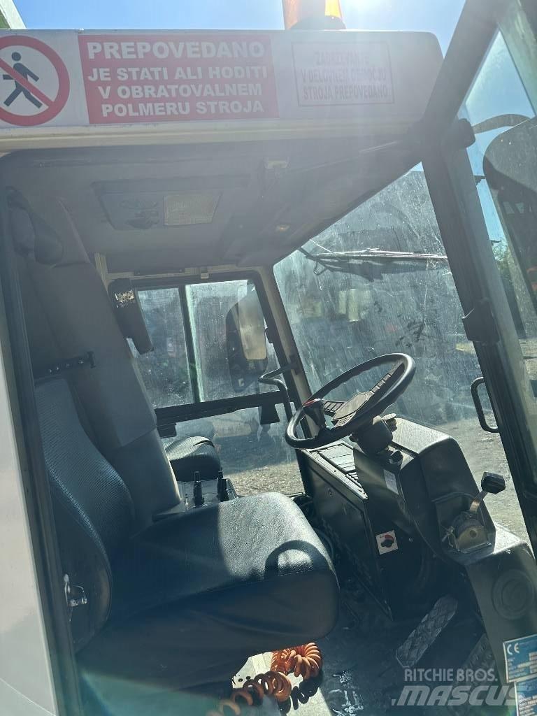 Schmidt Cleango Вакуумные уборочные машины