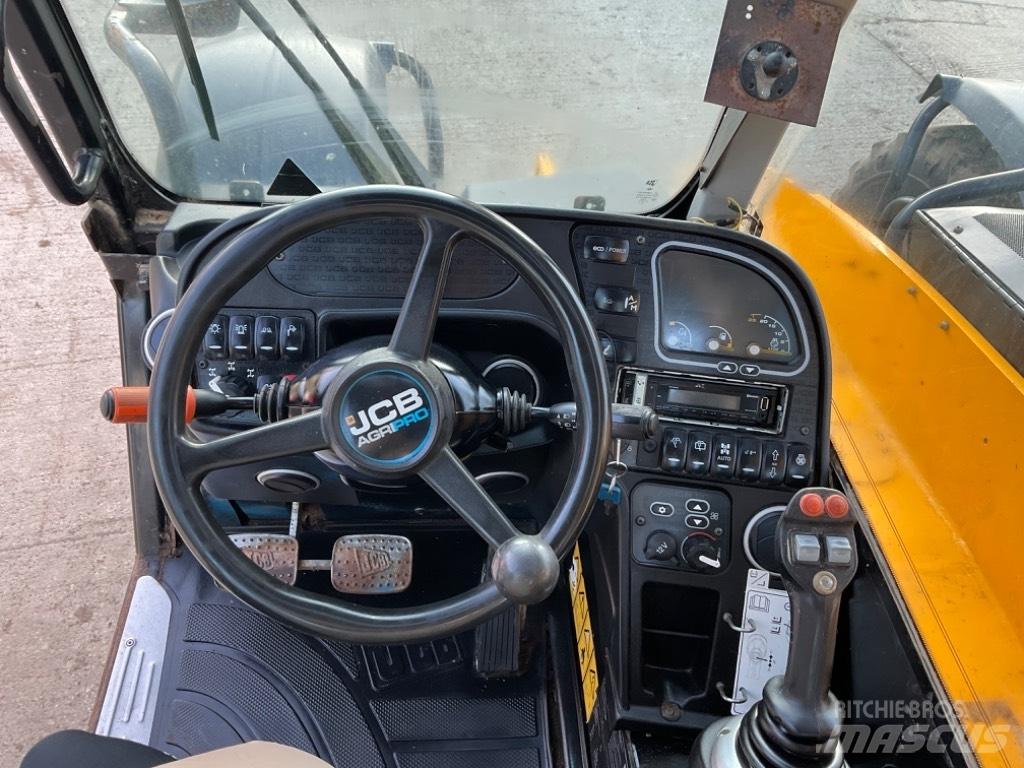 JCB 536-70 AGRI PRO Сельскохозяйственные телескопические погрузчики