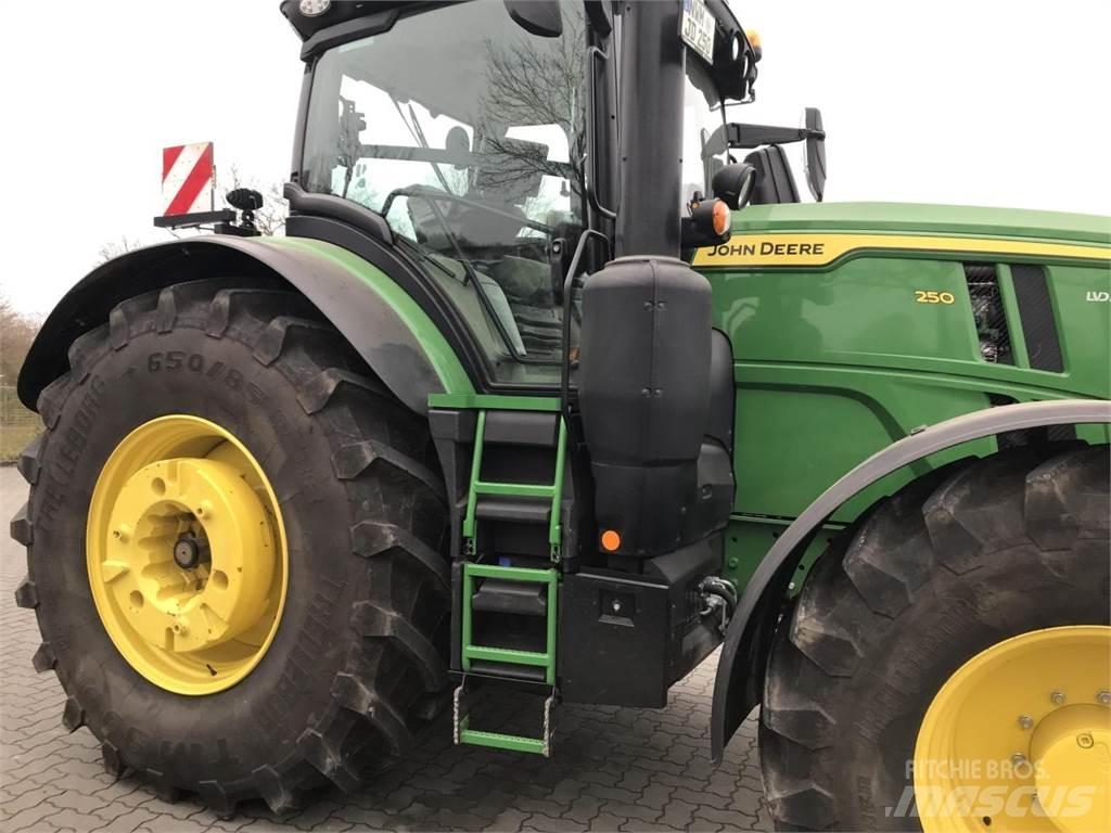 John Deere 6R 250 Трактора
