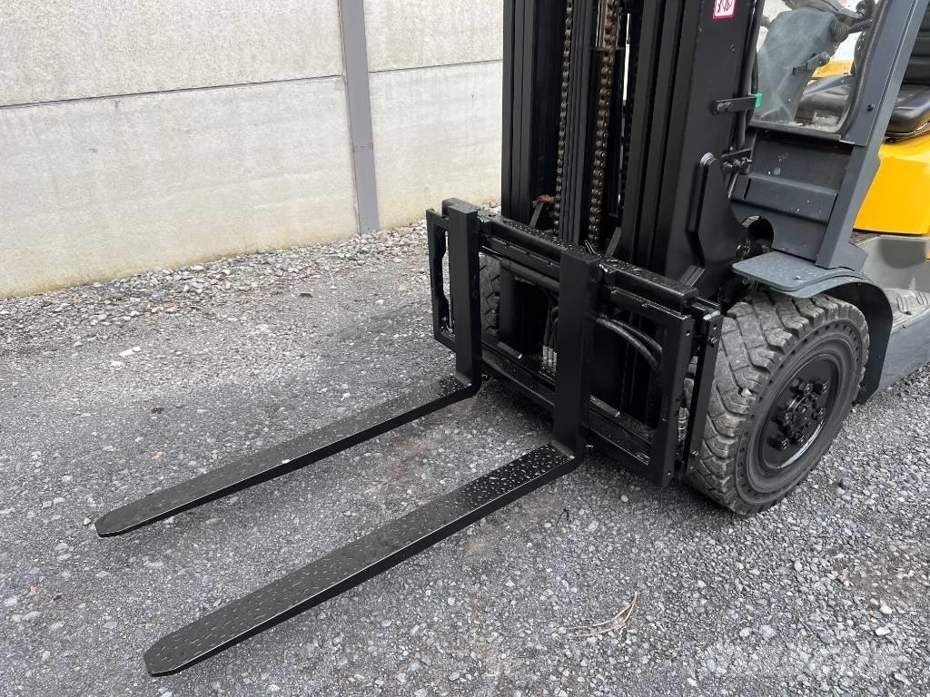 TCM FD30T3 Дизельные погрузчики