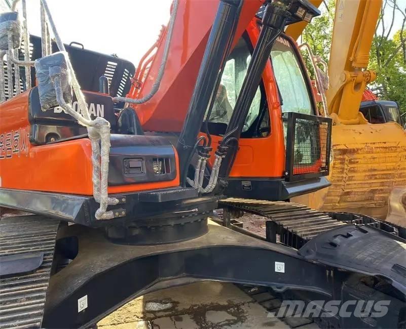 Doosan DX300LC-9C Гусеничные экскаваторы
