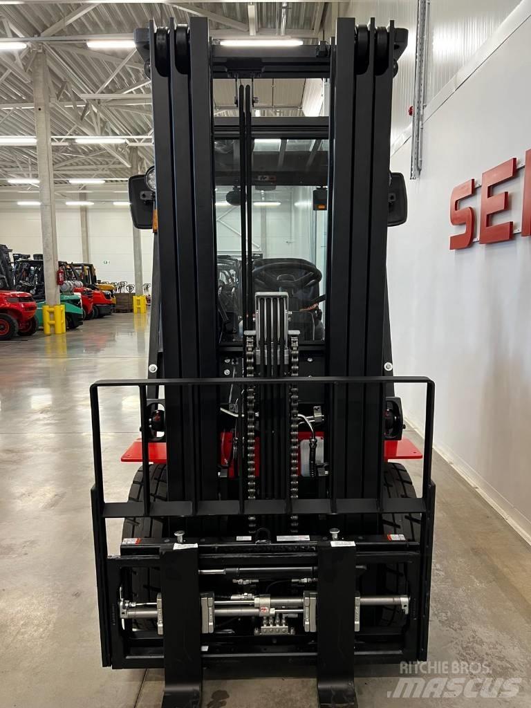 EP EQUIPMENT EFL252 Электропогрузчики