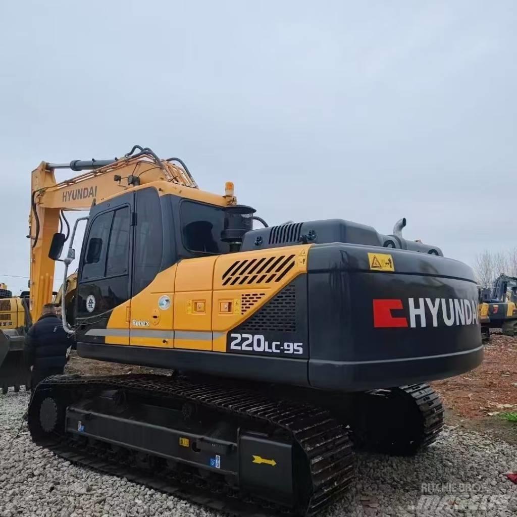 Hyundai 220-9S Гусеничные экскаваторы