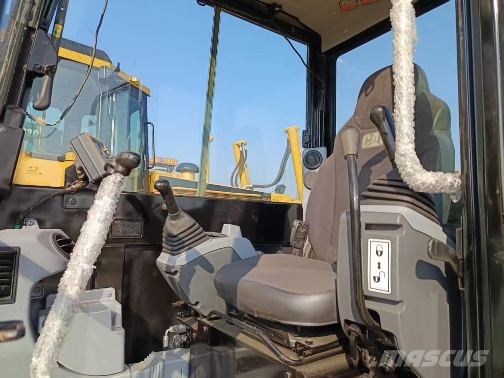 CAT 305.5 Мини-экскаваторы