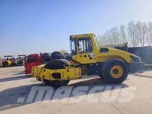 Bomag BW 220D-40 Катки тротуарные
