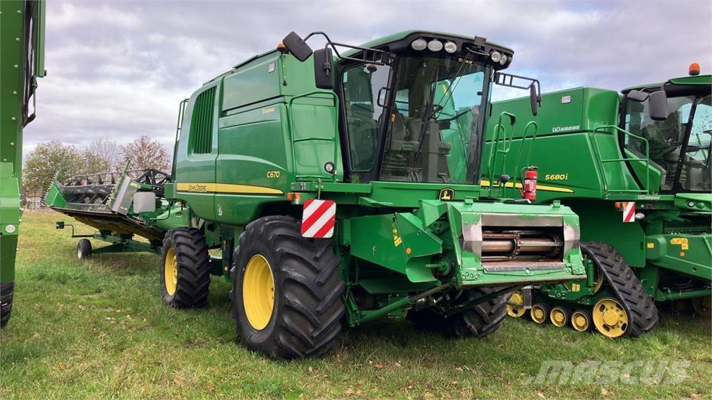 John Deere C 670 Зерноуборочные комбайны